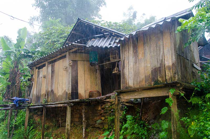 222 - Vietnam - Sapa - paisaje bajo la lluvia